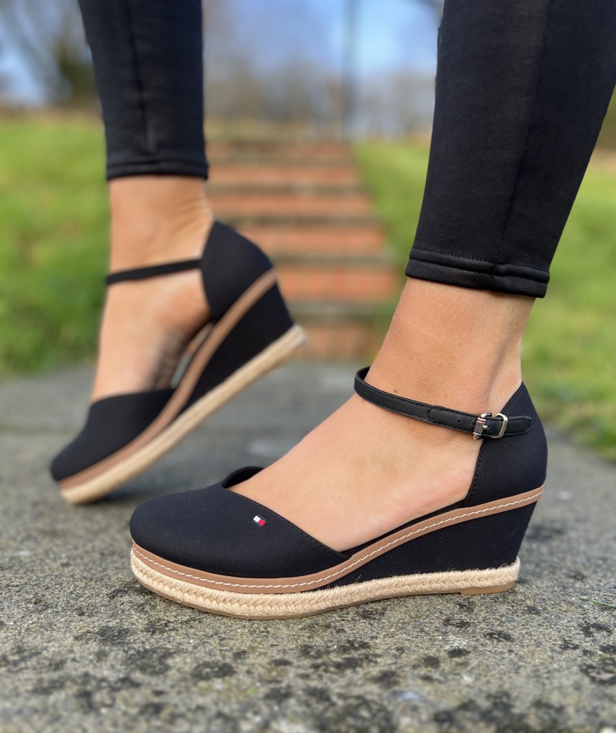 Ladies Tommy Hilfiger | Basic Closed Toe Mid Wedge