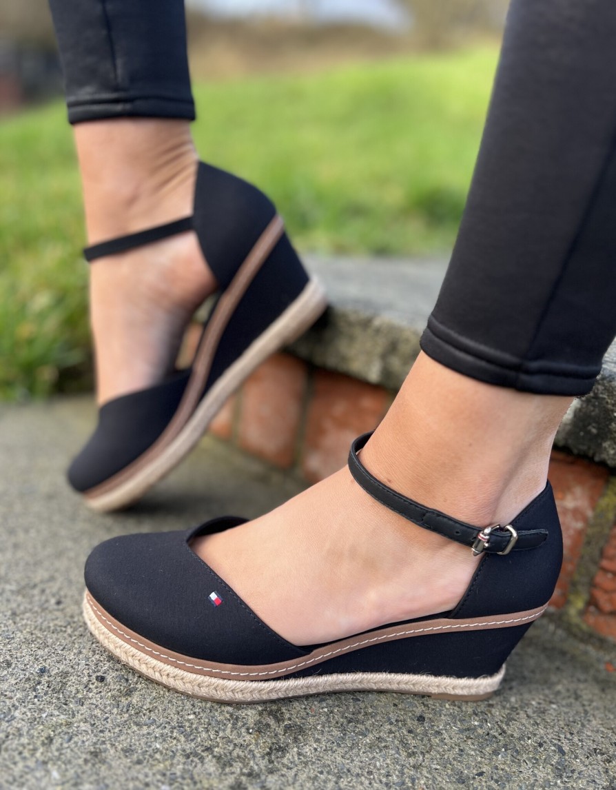 Ladies Tommy Hilfiger | Basic Closed Toe Mid Wedge